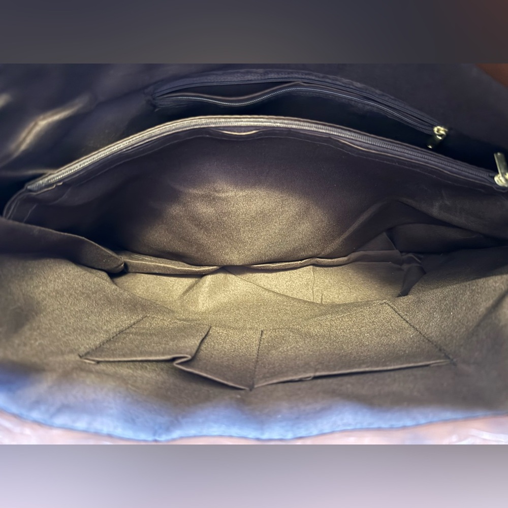 Elegant Brown Braided-Handle Leather Tote - Picture 7 of 8